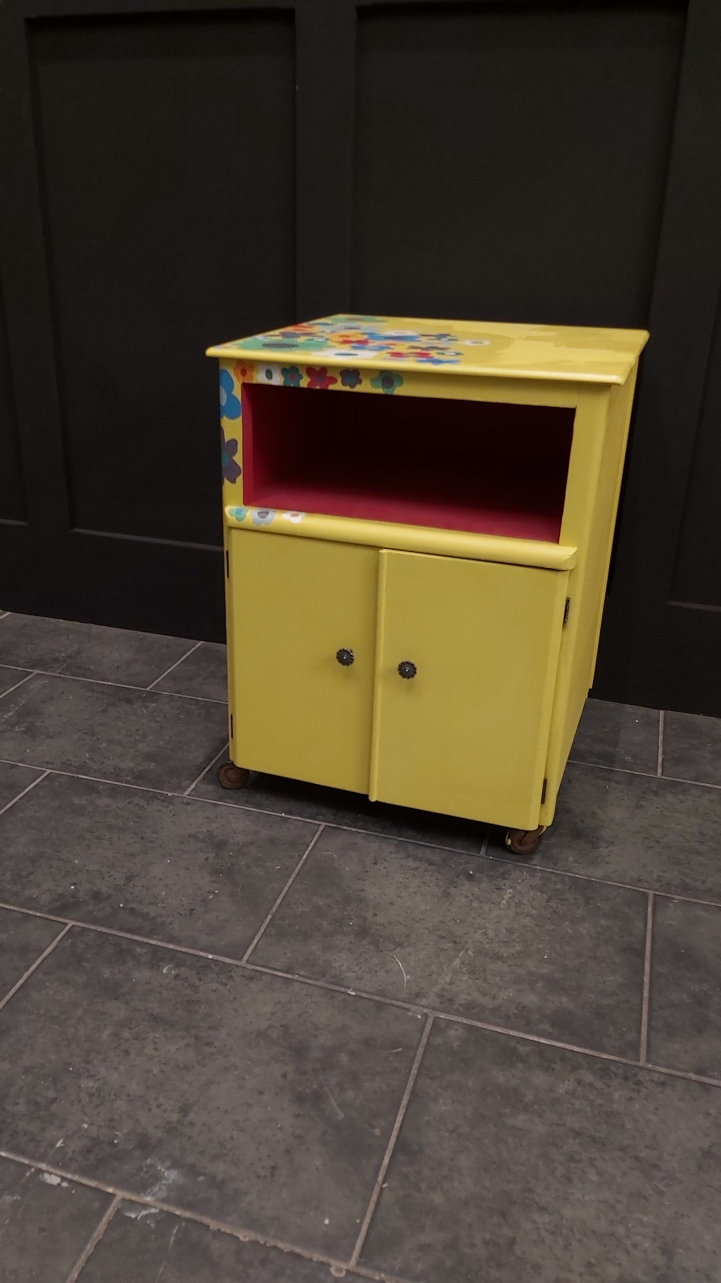 Record player cabinet