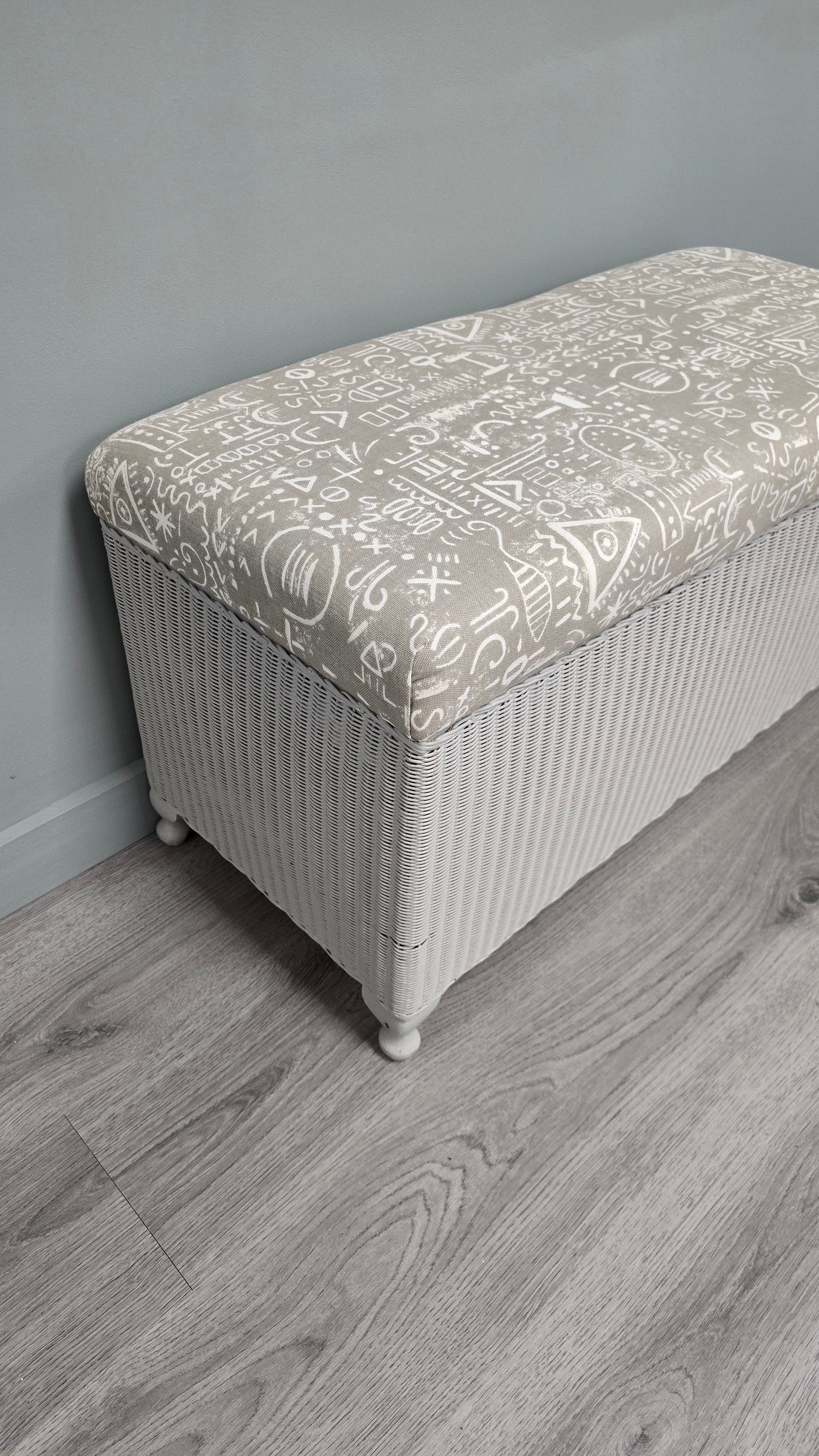 Lloyd Loom Ottoman