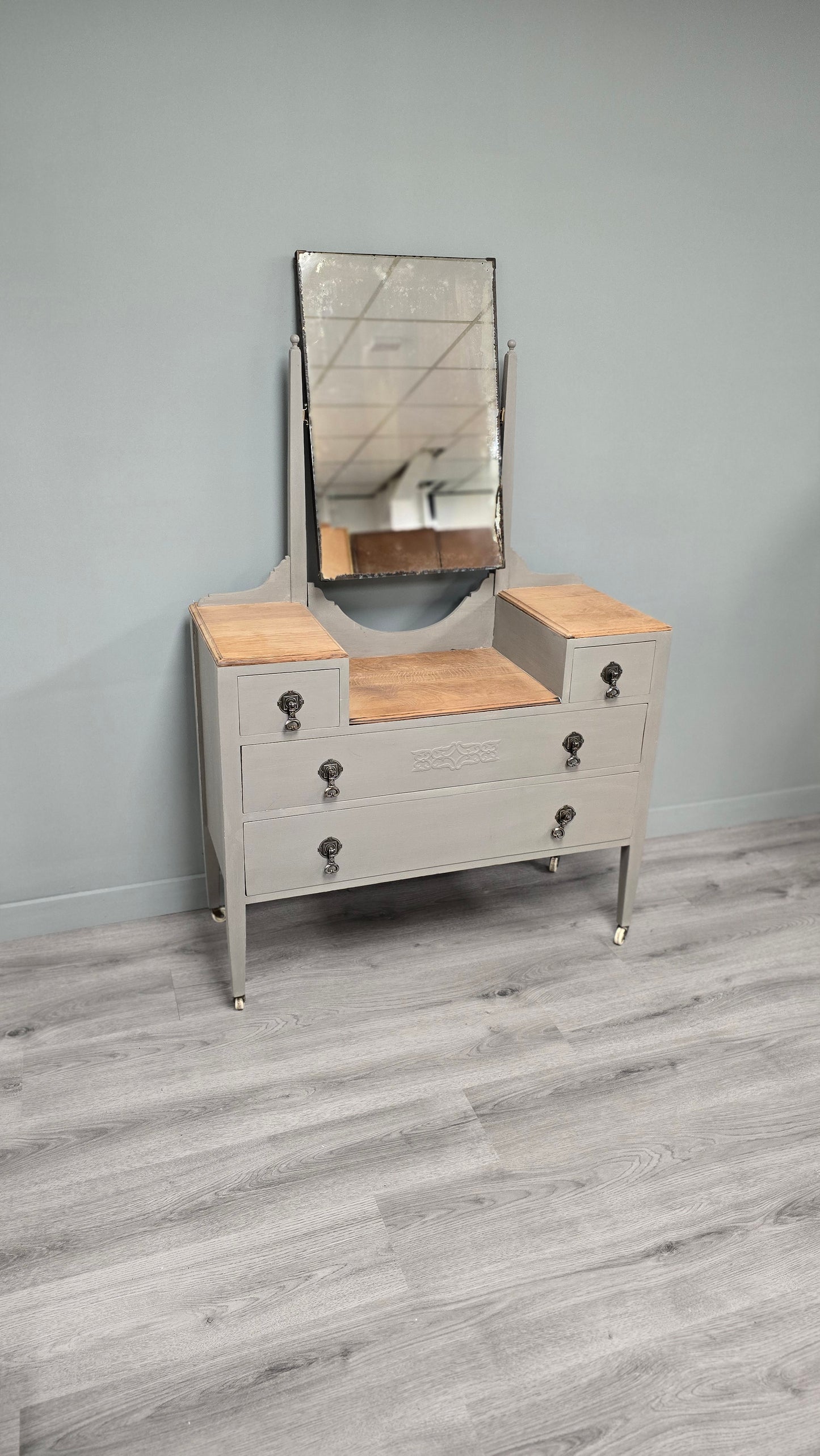 French Linen Grey Dressing Table with mirror