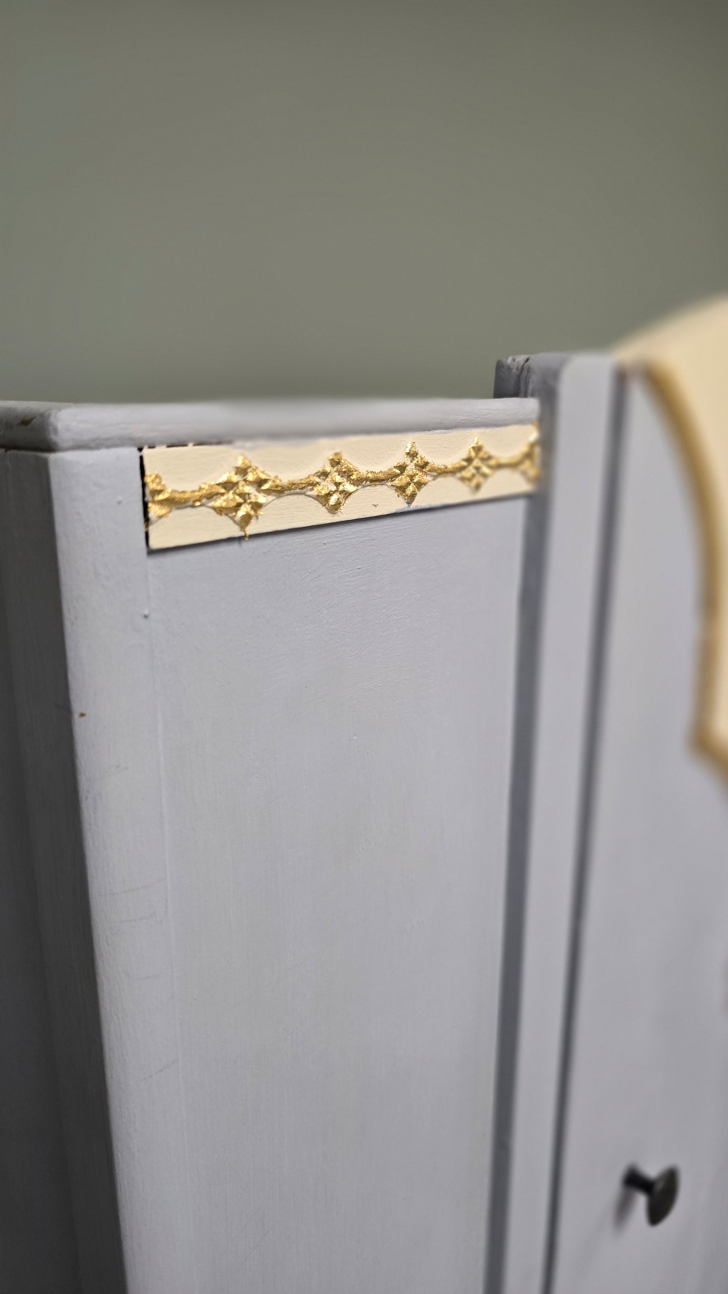 Art deco Ombre Wardrobe