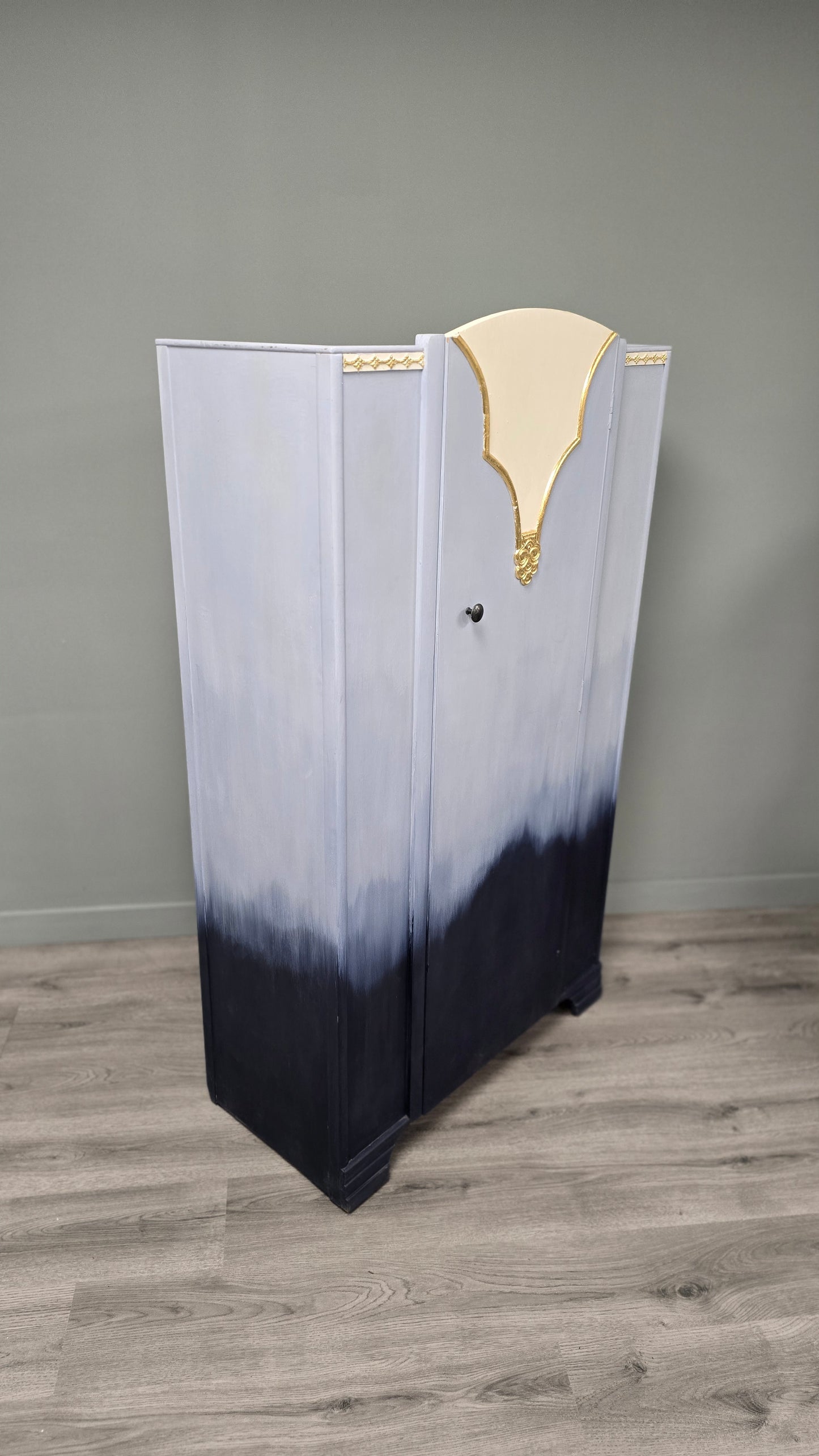 Art deco Ombre Wardrobe
