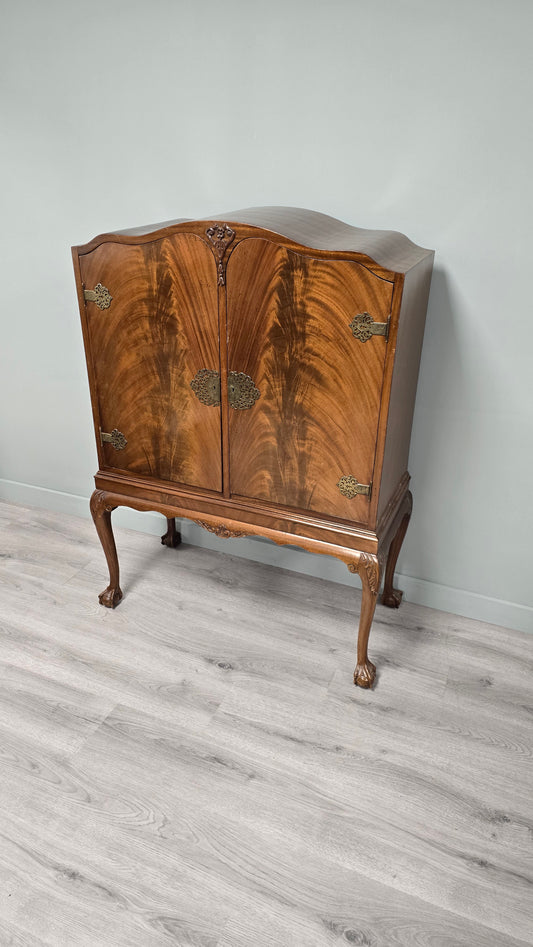 Vintage Clawfoot Drinks cabinet