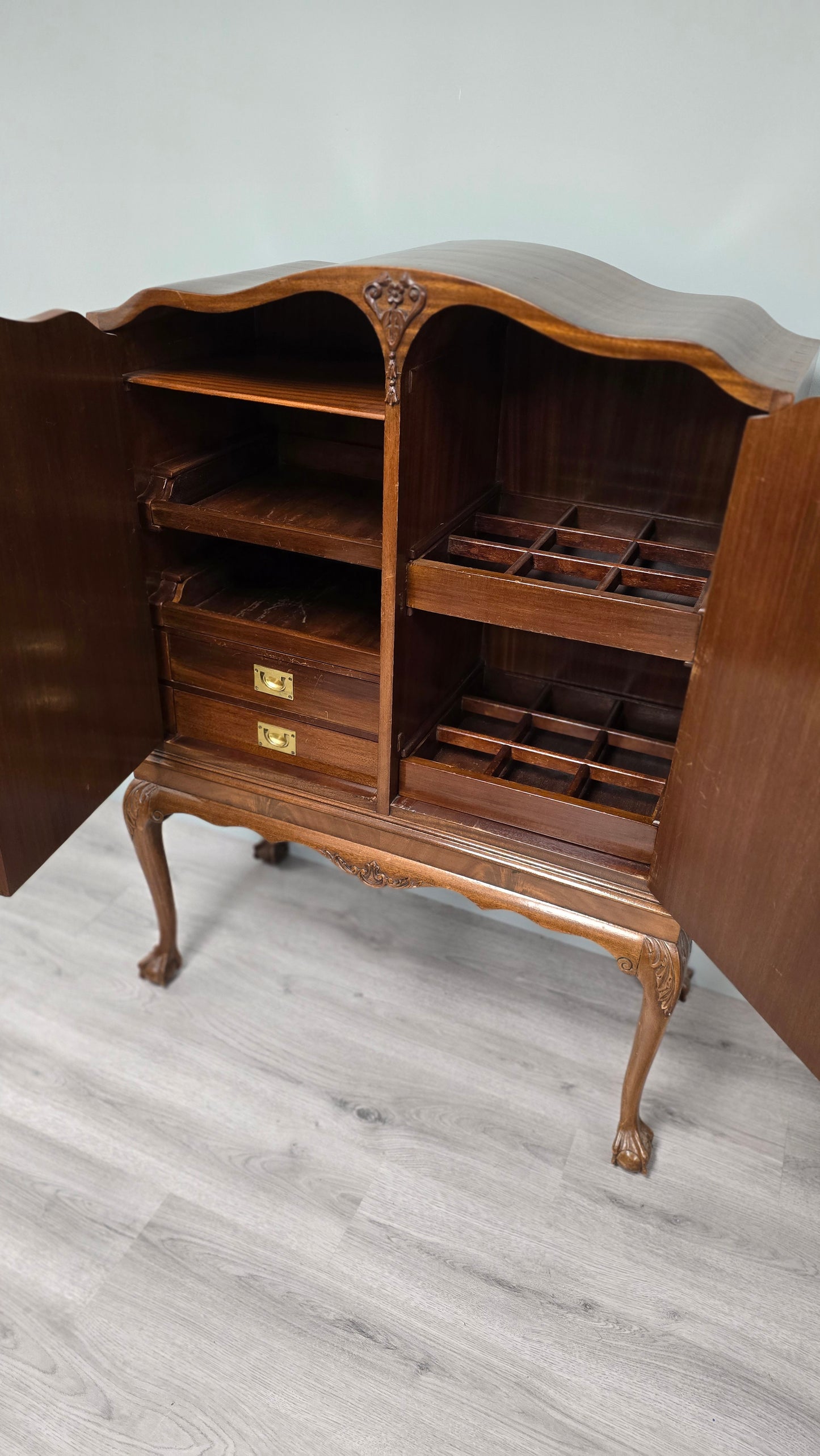Vintage Clawfoot Drinks cabinet