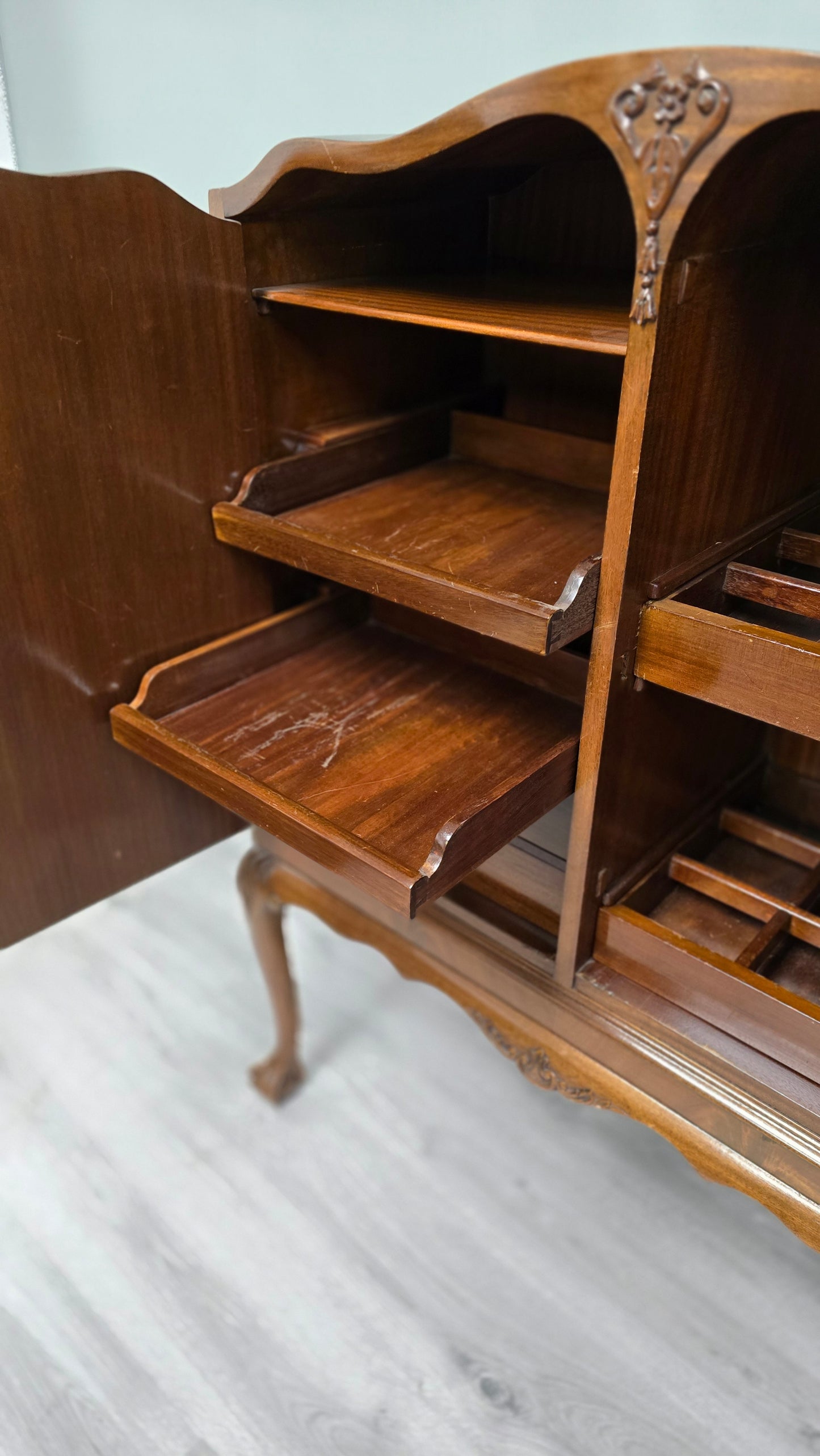 Vintage Clawfoot Drinks cabinet