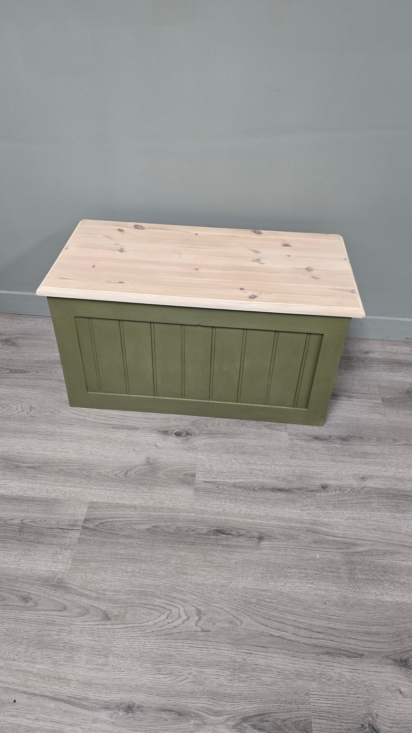 Blanket box
