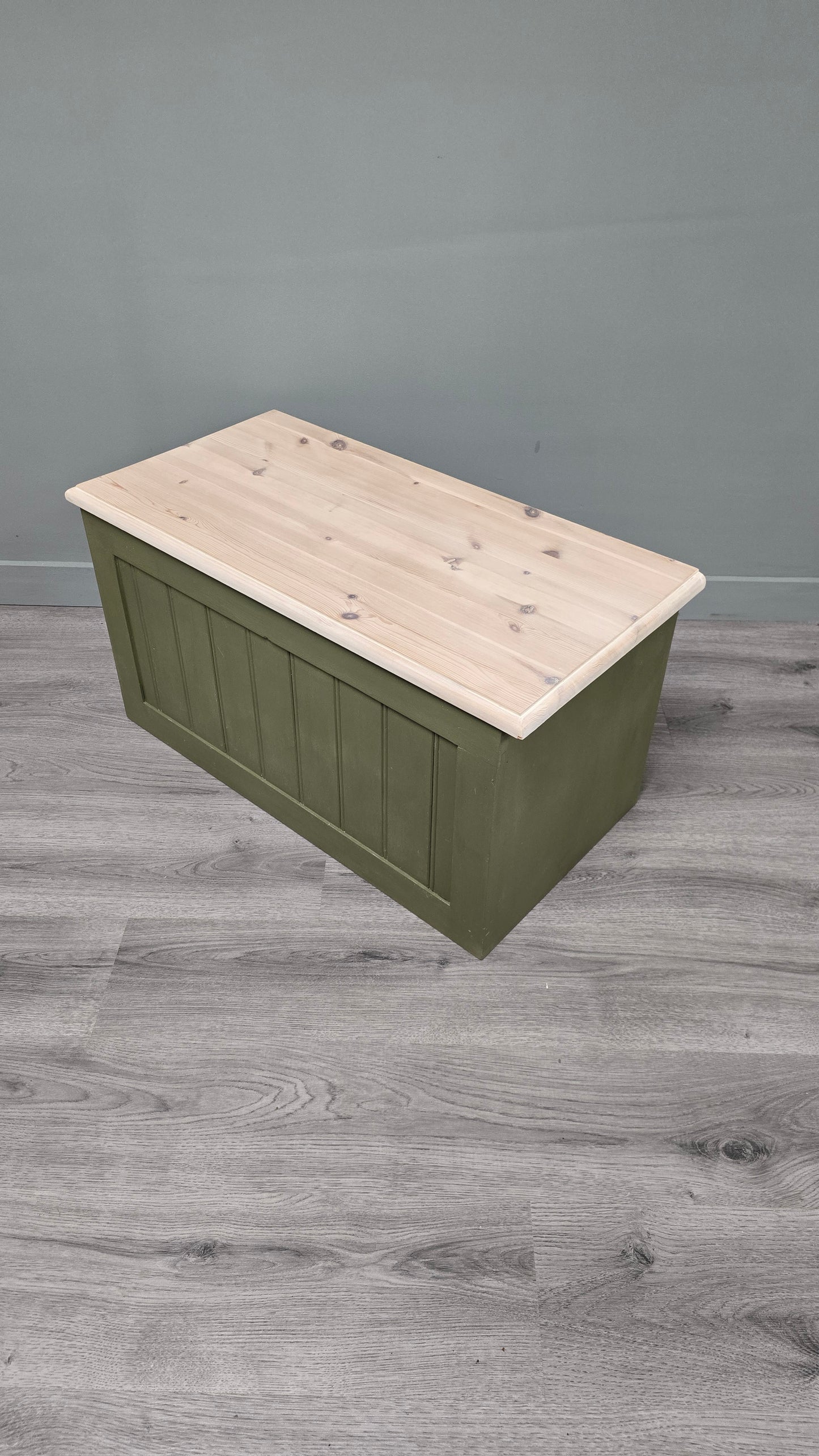 Blanket box