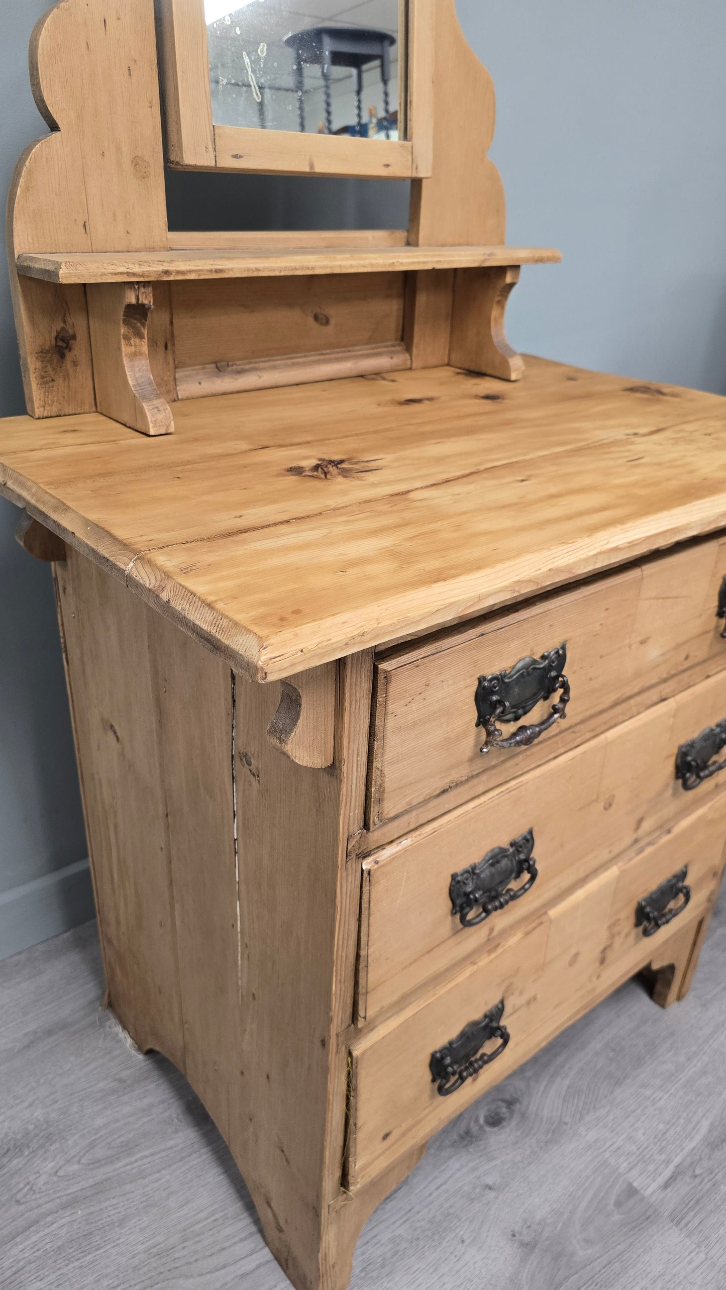 Rustic Chest of drawers with mirror