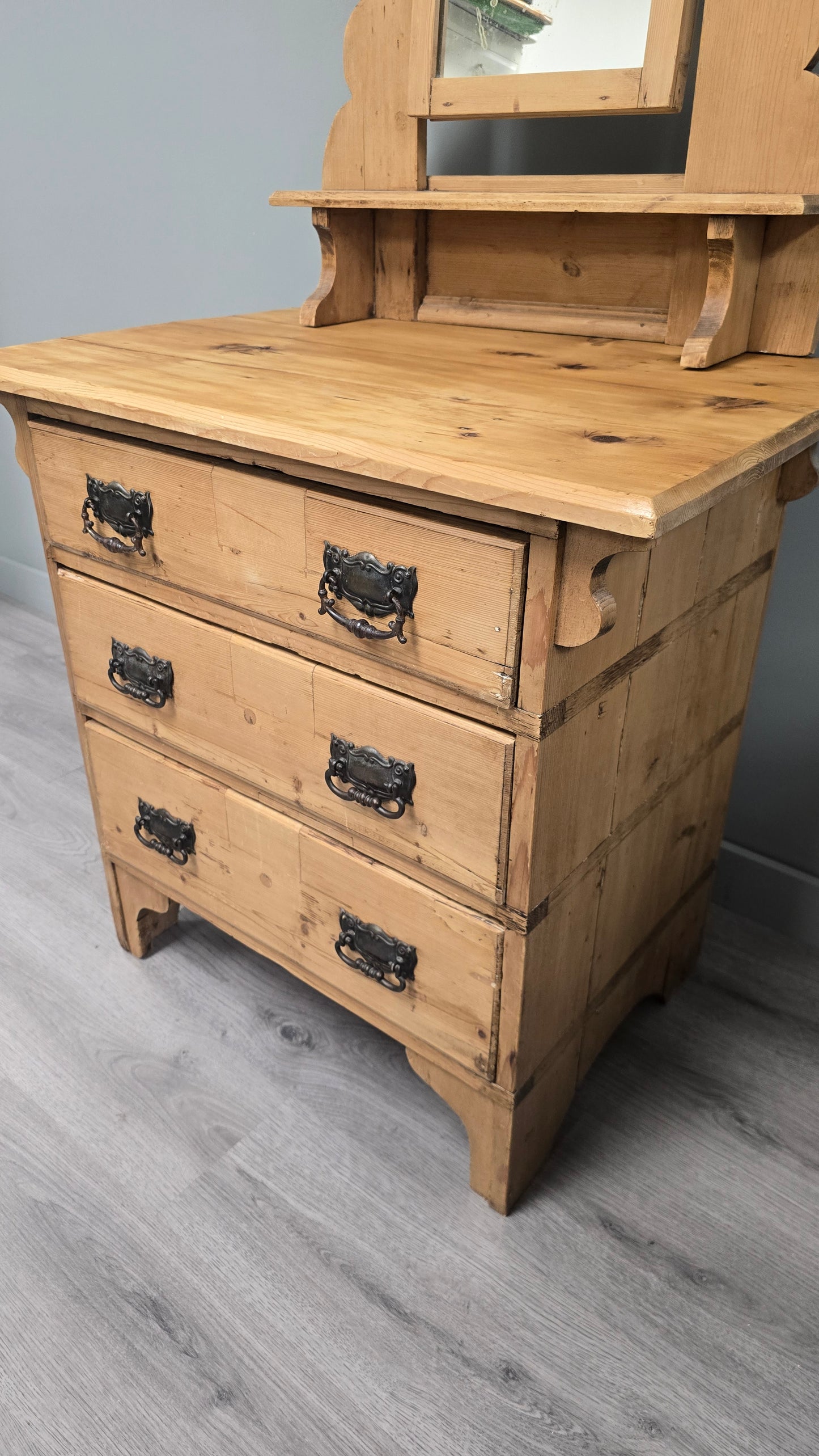 Rustic Chest of drawers with mirror
