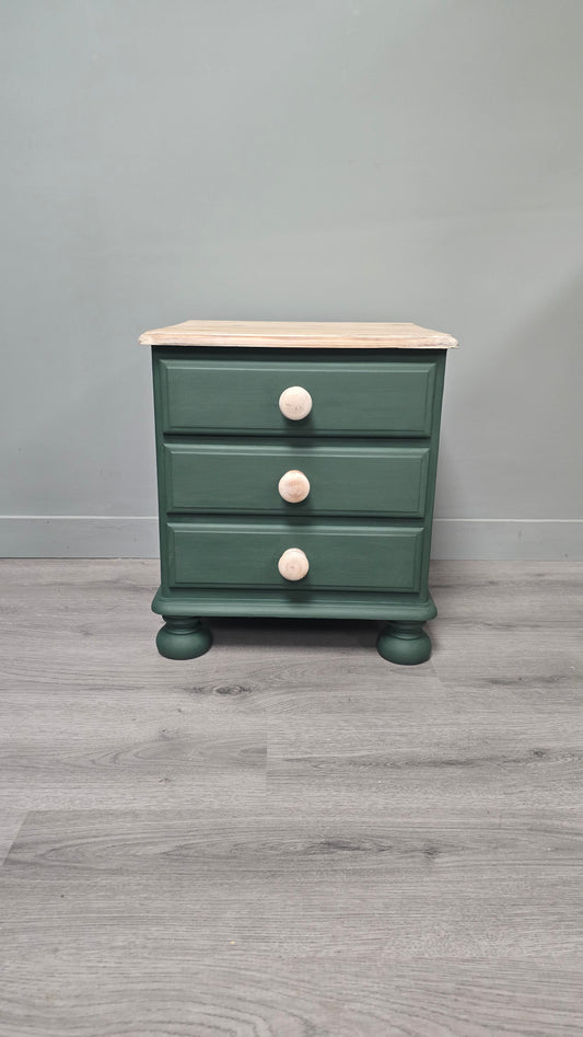 3drawer Bedside table