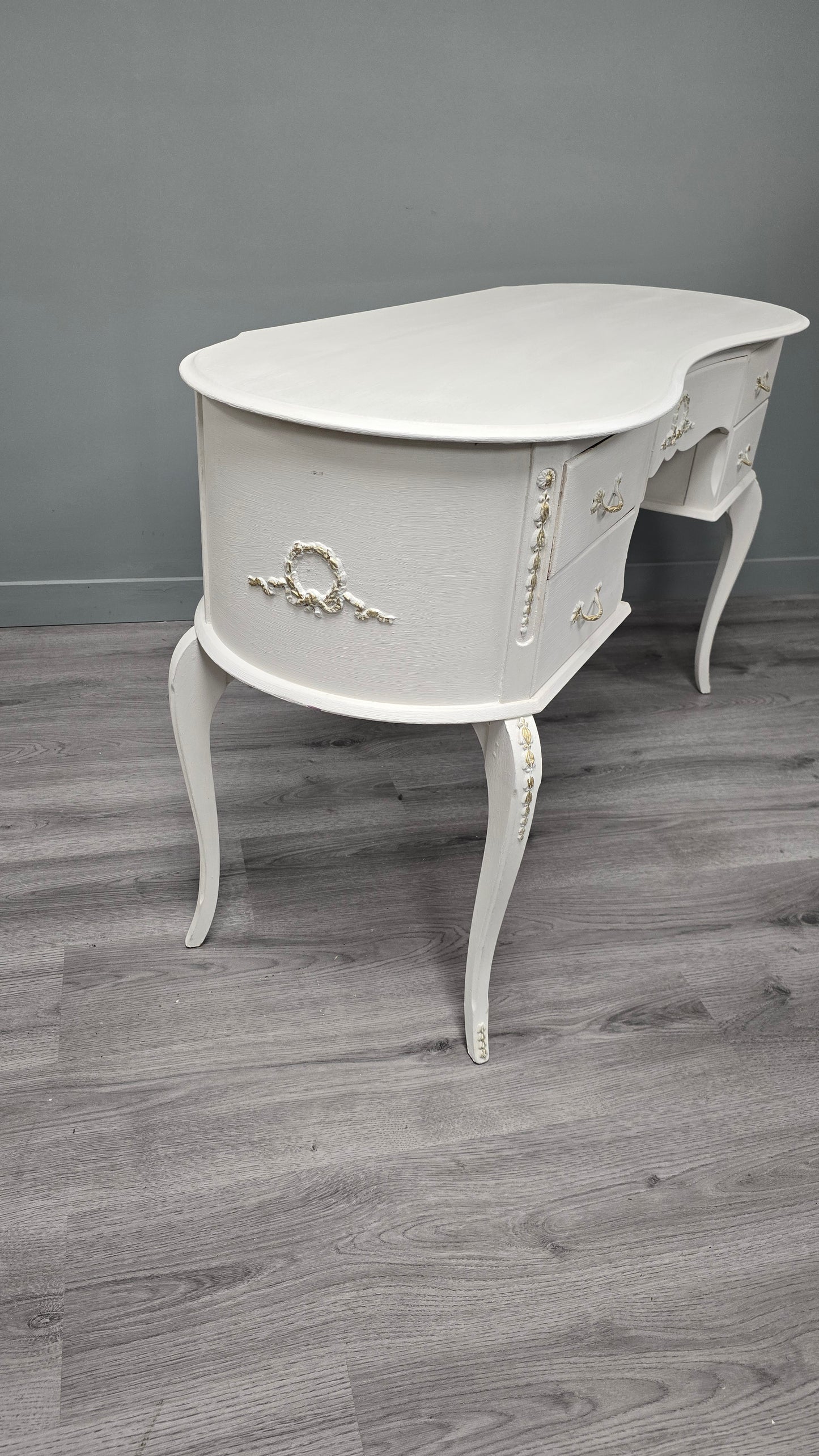 White Dressing Table with gold highlights