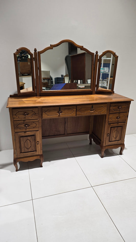 Large Dressing table