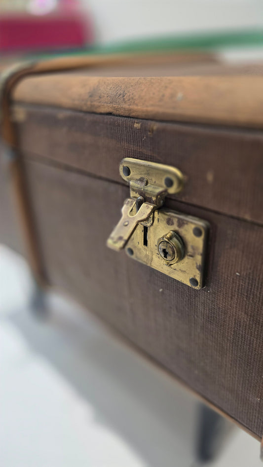 Luggage Steam trunk Coffee Table