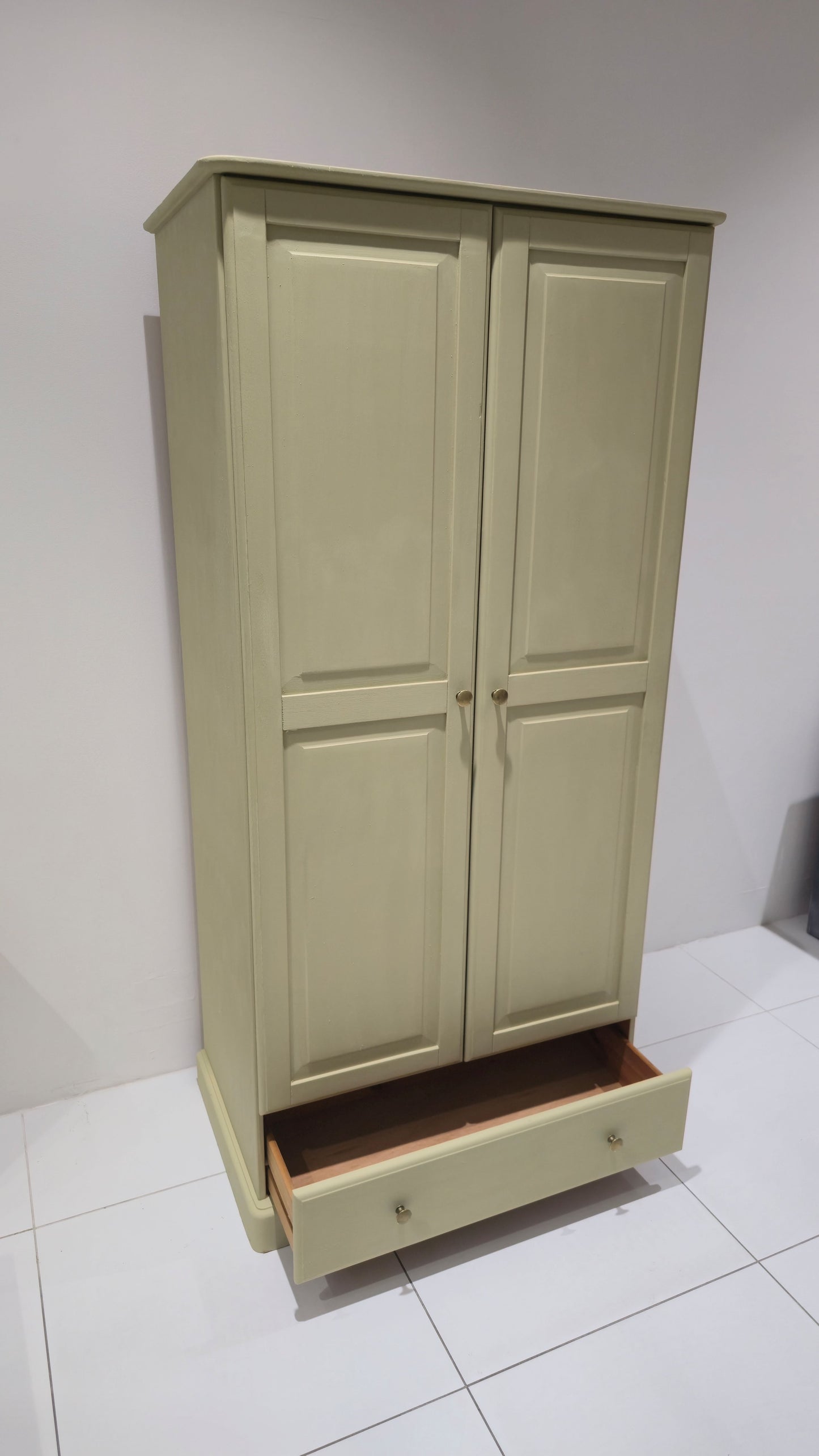 Bedroom Set: Wardrobe, Chest of drawers, Dressing table