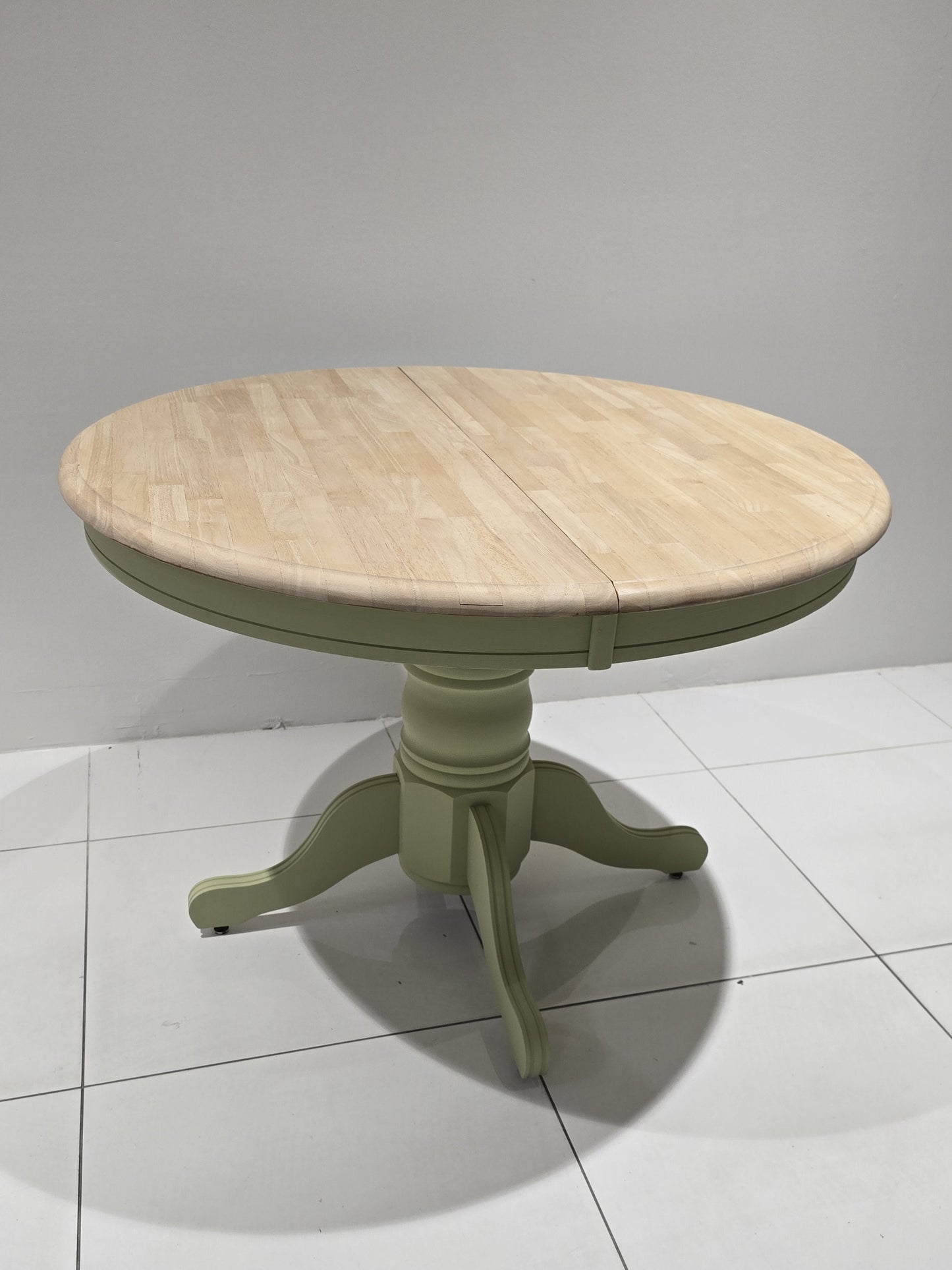 Dining Table and 4 chairs