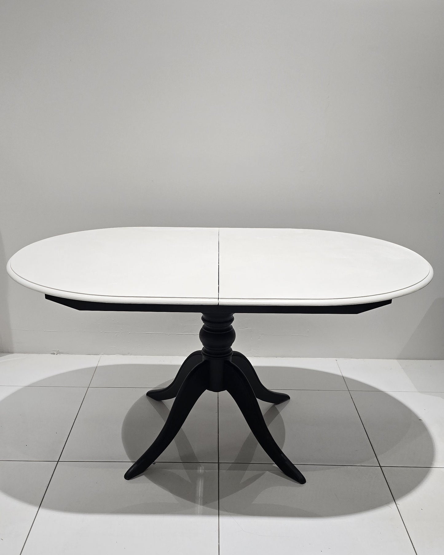 Dining table and 4 chairs