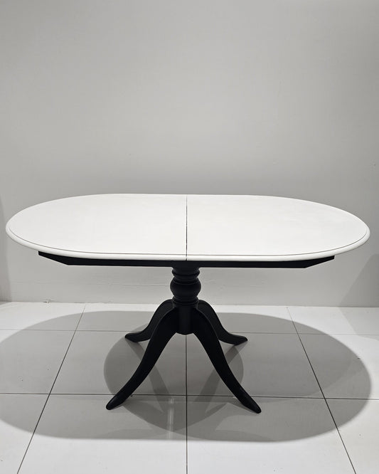 Dining table and 4 chairs