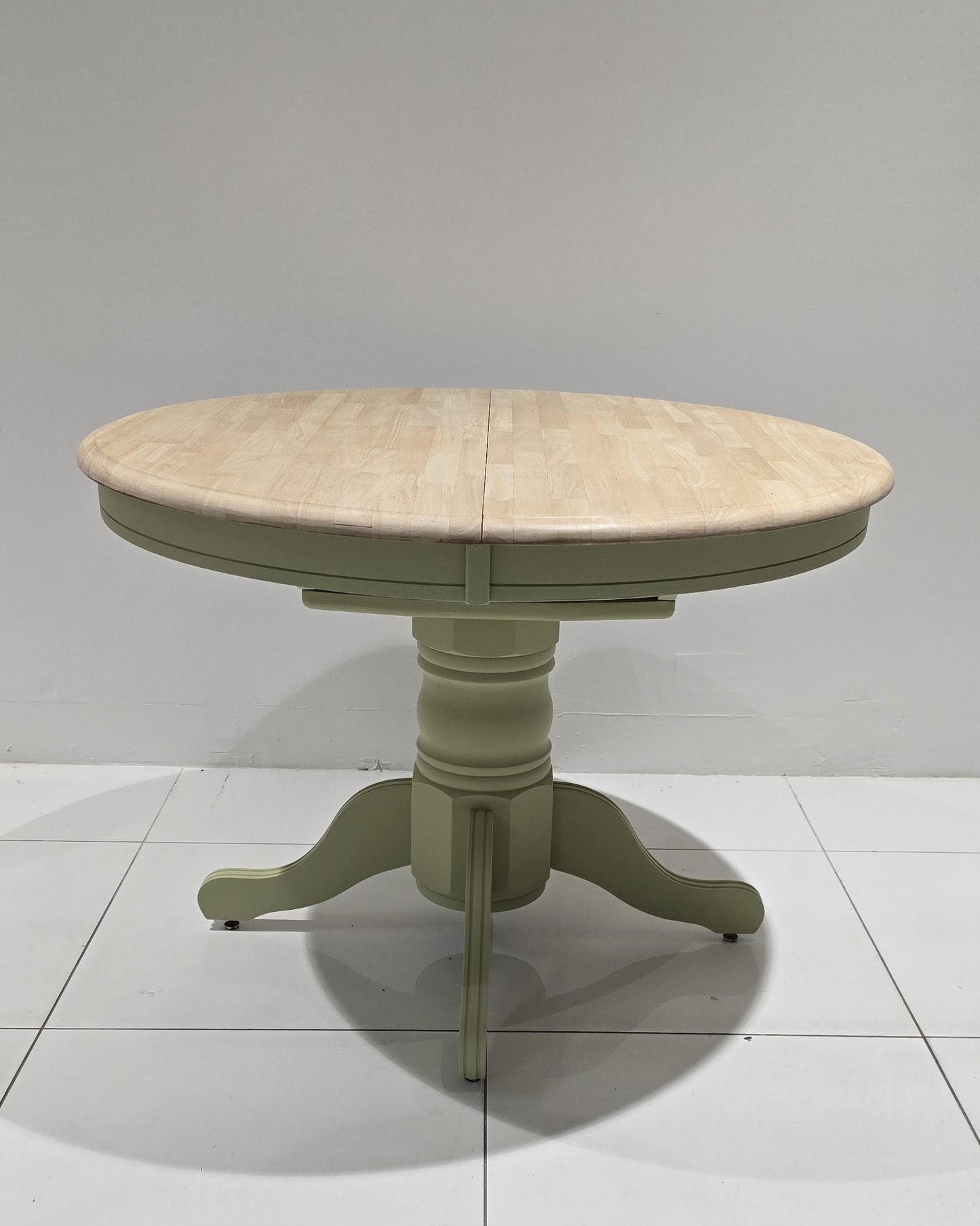 Dining Table and 4 chairs