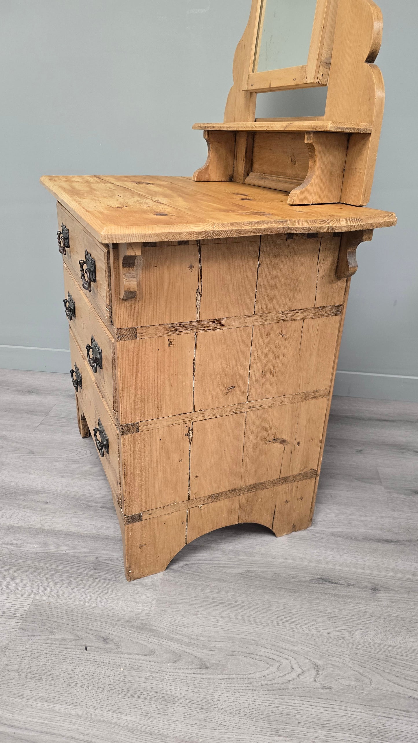 Rustic Chest of drawers with mirror