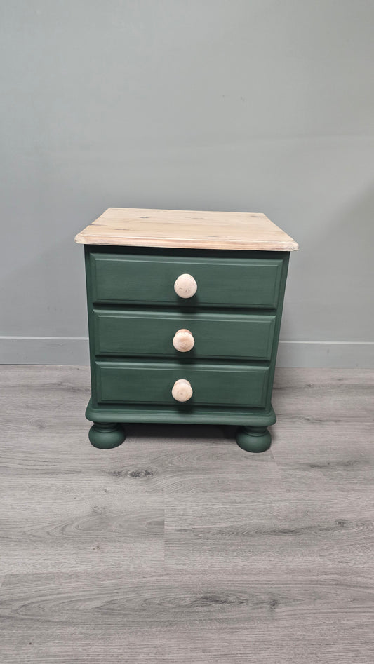 3drawer Bedside table