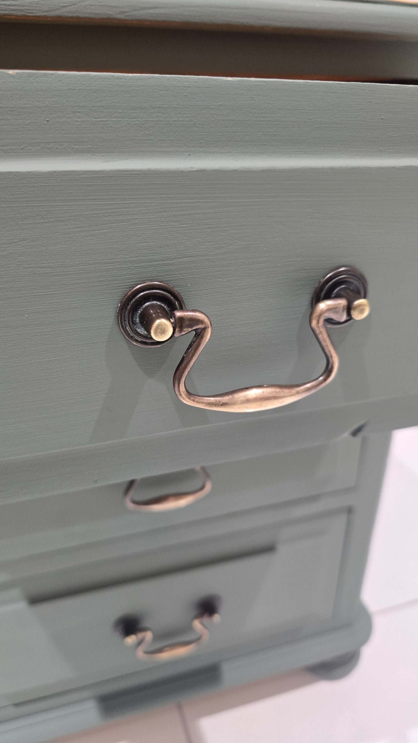 3 drawer bedside chest