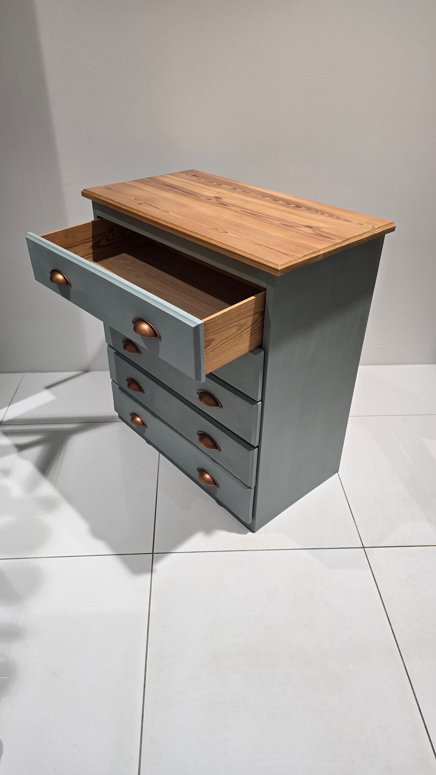 5 Drawer Chest of Drawers