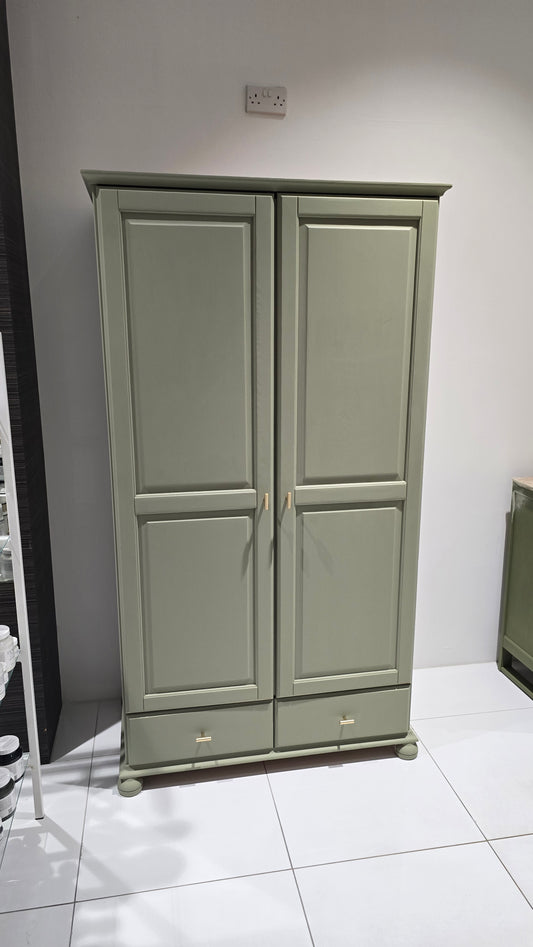 Wardrobe with 2 drawers