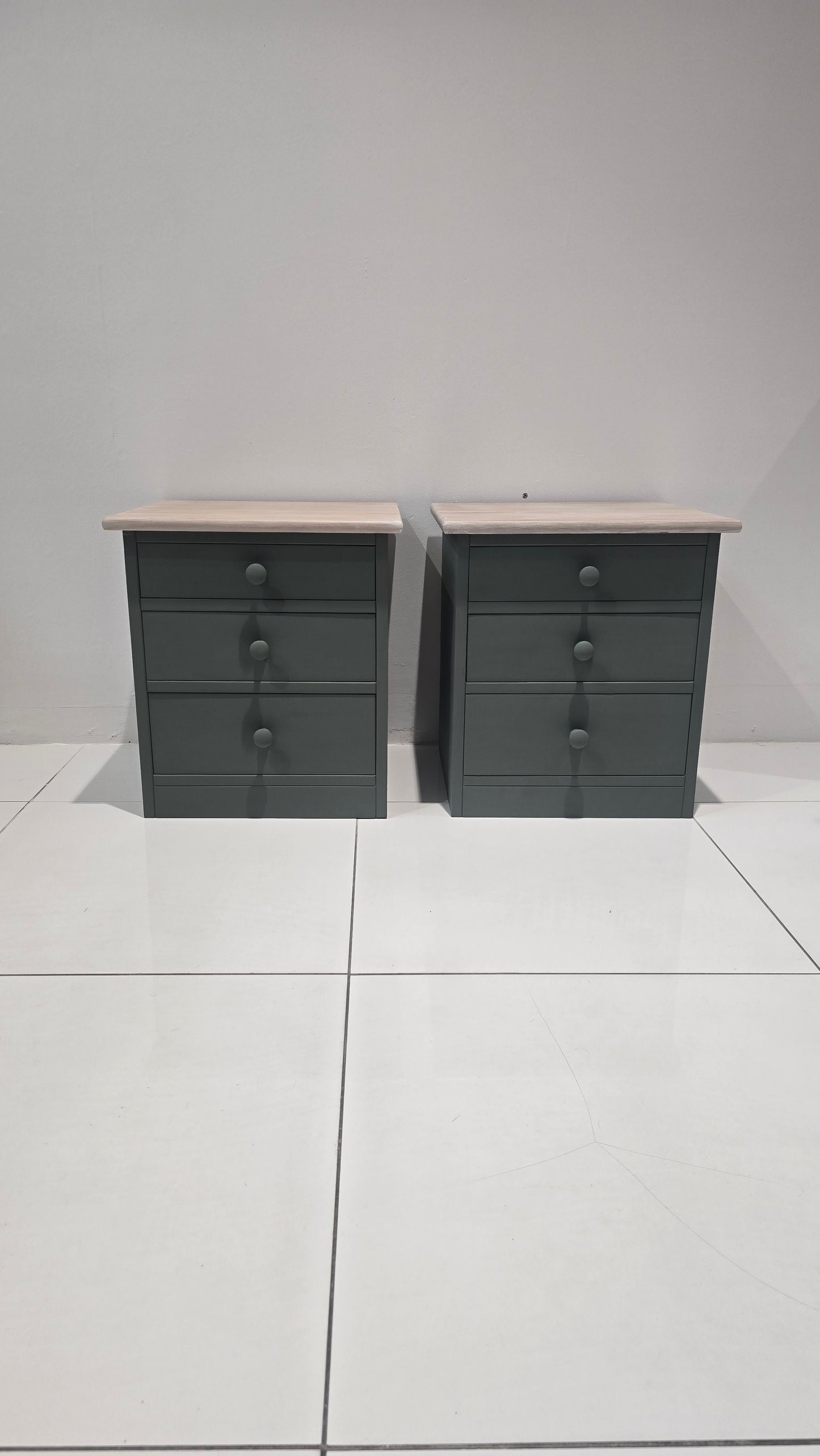 Pair of bedside tables in Empire Green