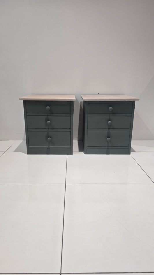 Pair of bedside tables in Empire Green
