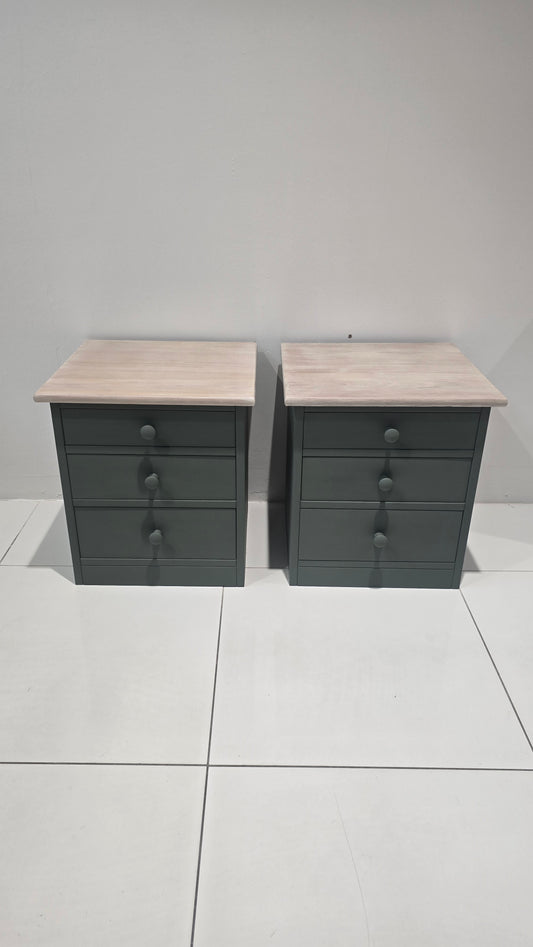 Pair of bedside tables in Empire Green