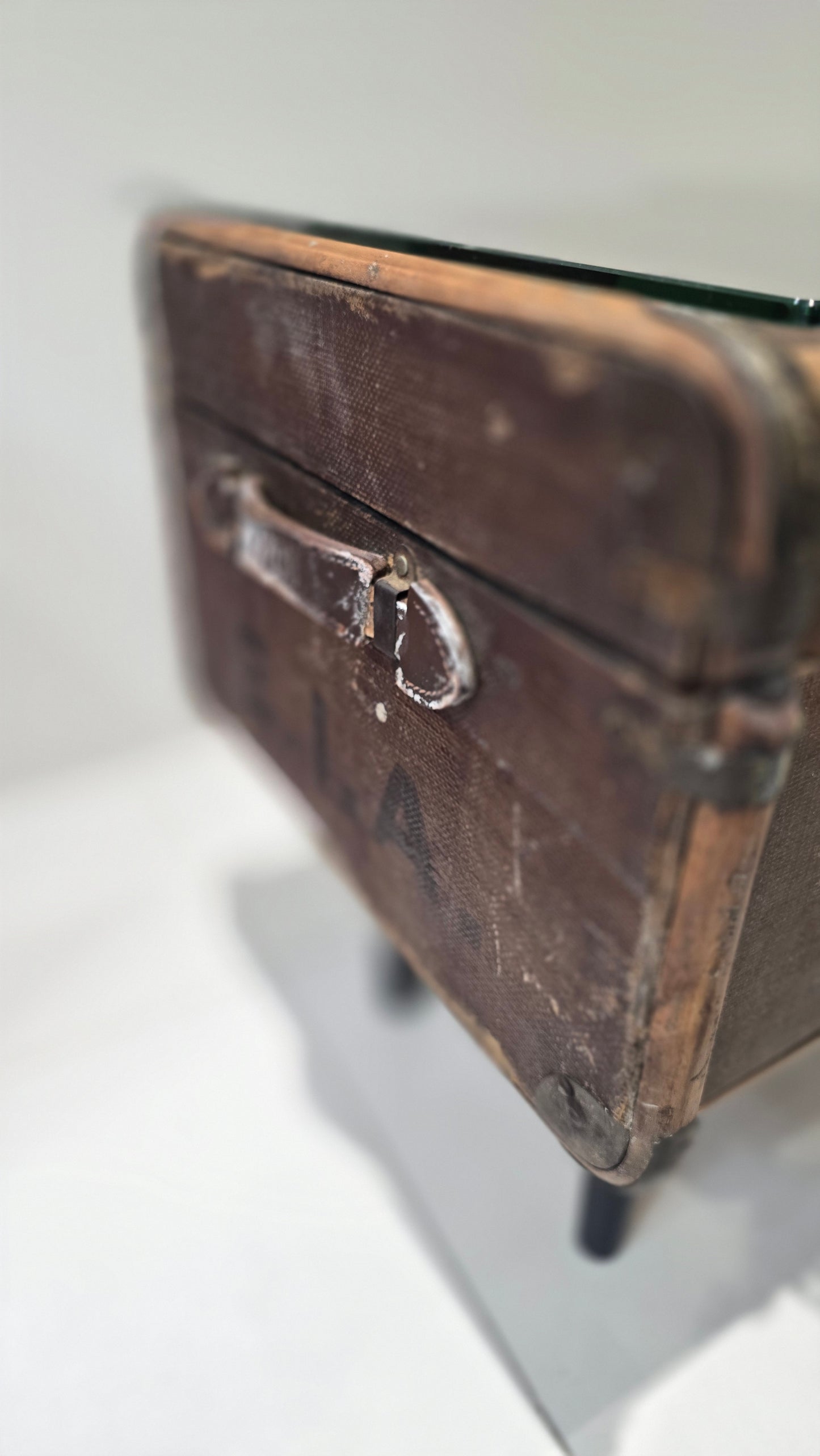 Luggage Steam trunk Coffee Table