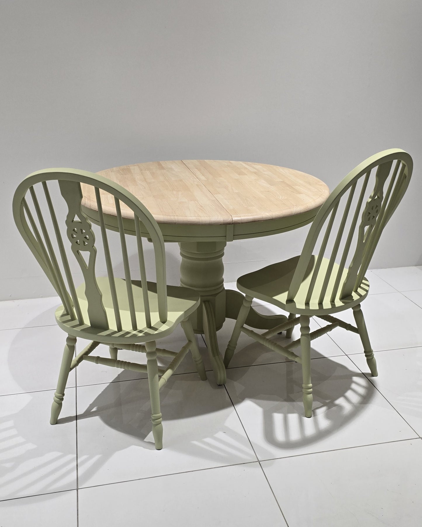 Dining Table and 4 chairs