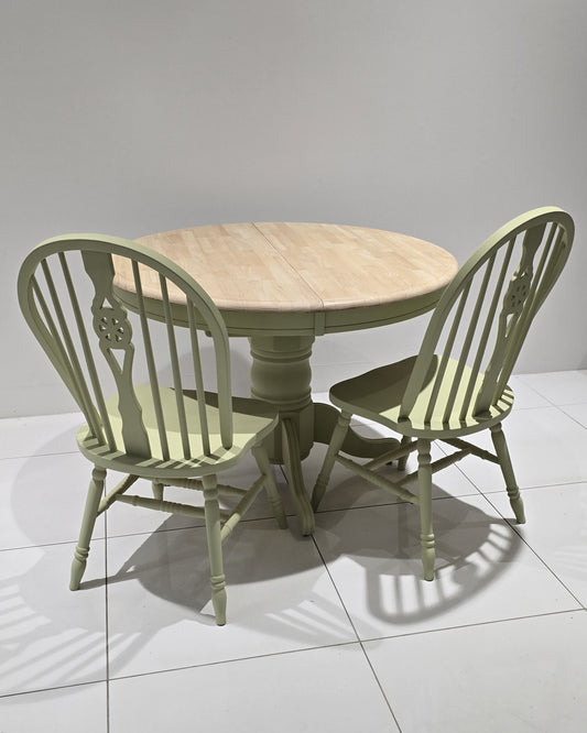 Dining Table and 4 chairs