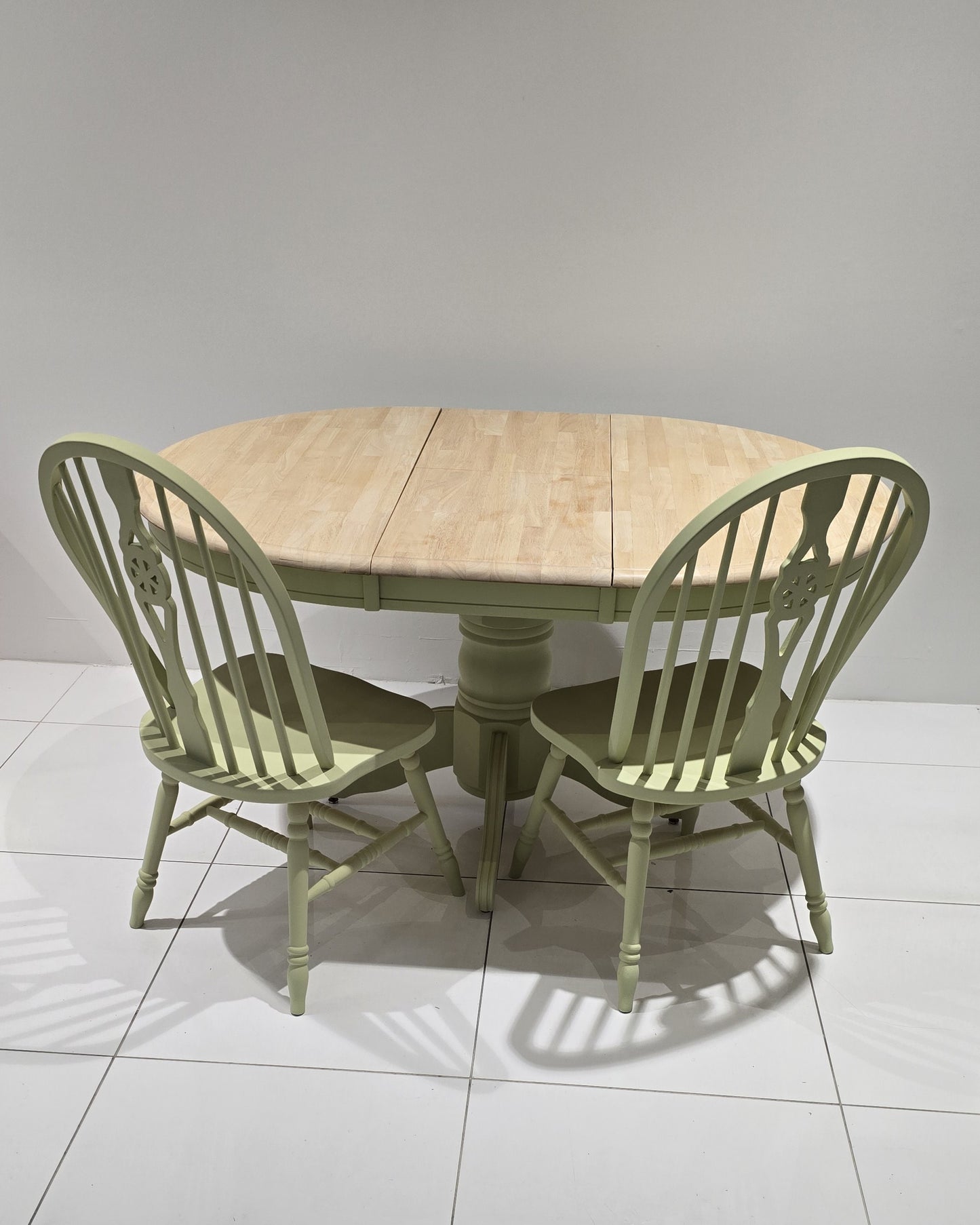 Dining Table and 4 chairs