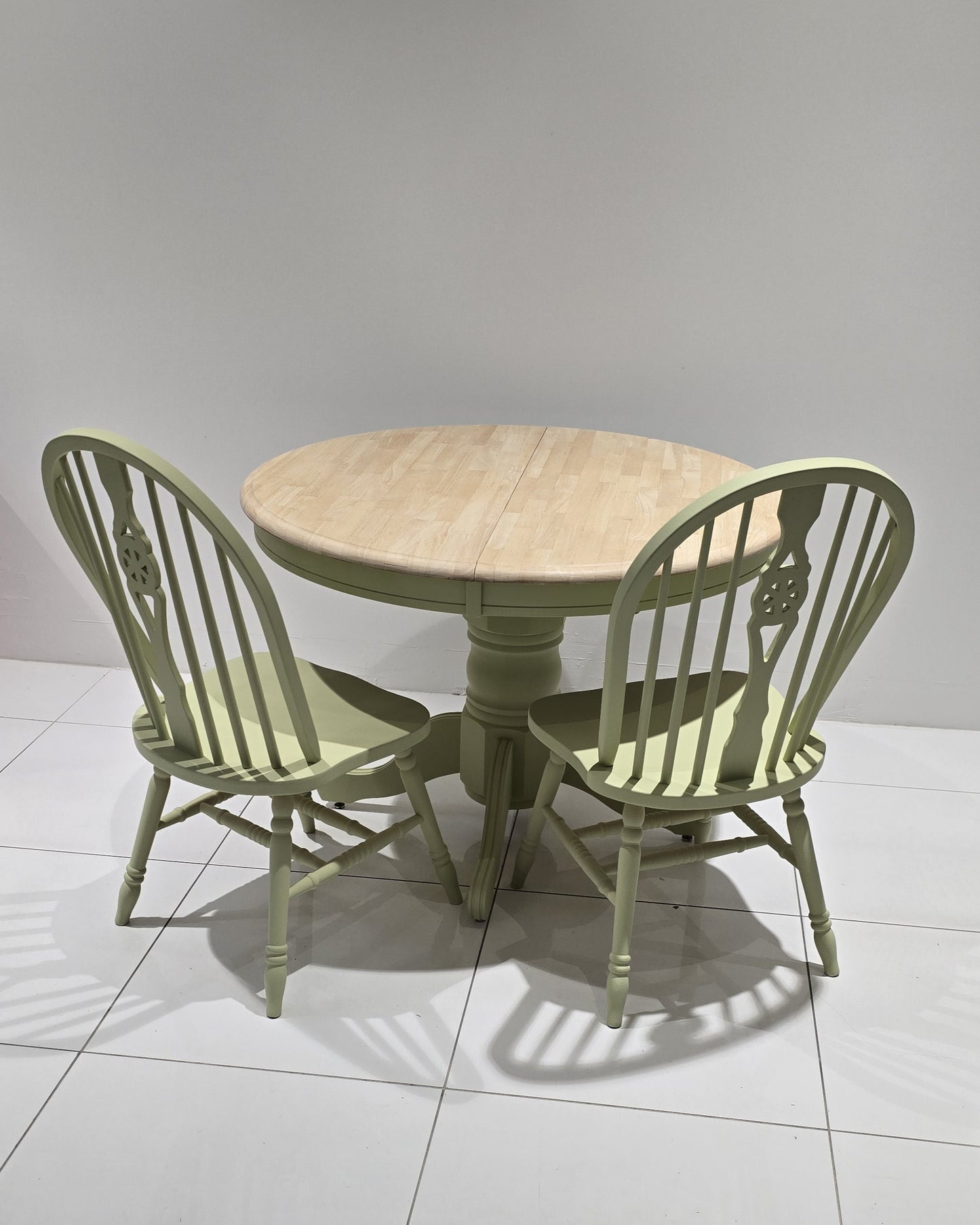 Dining Table and 4 chairs