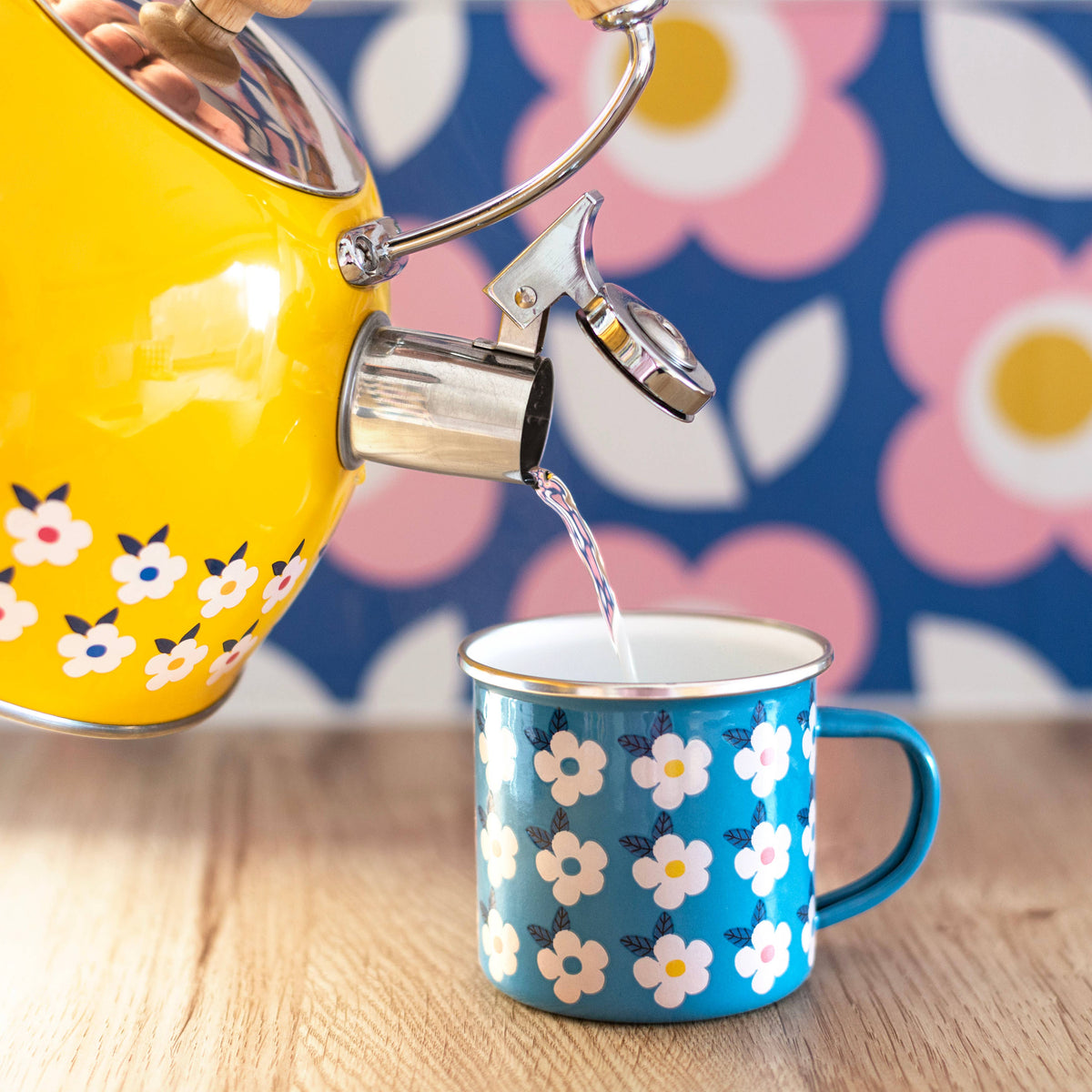 Whistling Kettle Stove Top | Tea Pot Pink Colourful Home