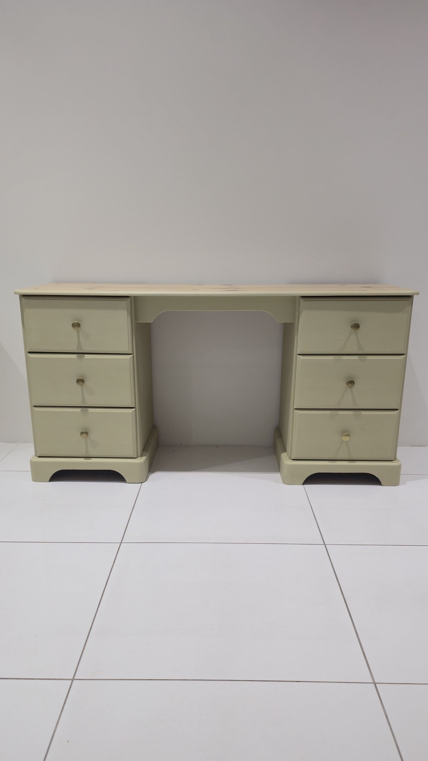 Bedroom Set: Wardrobe, Chest of drawers, Dressing table