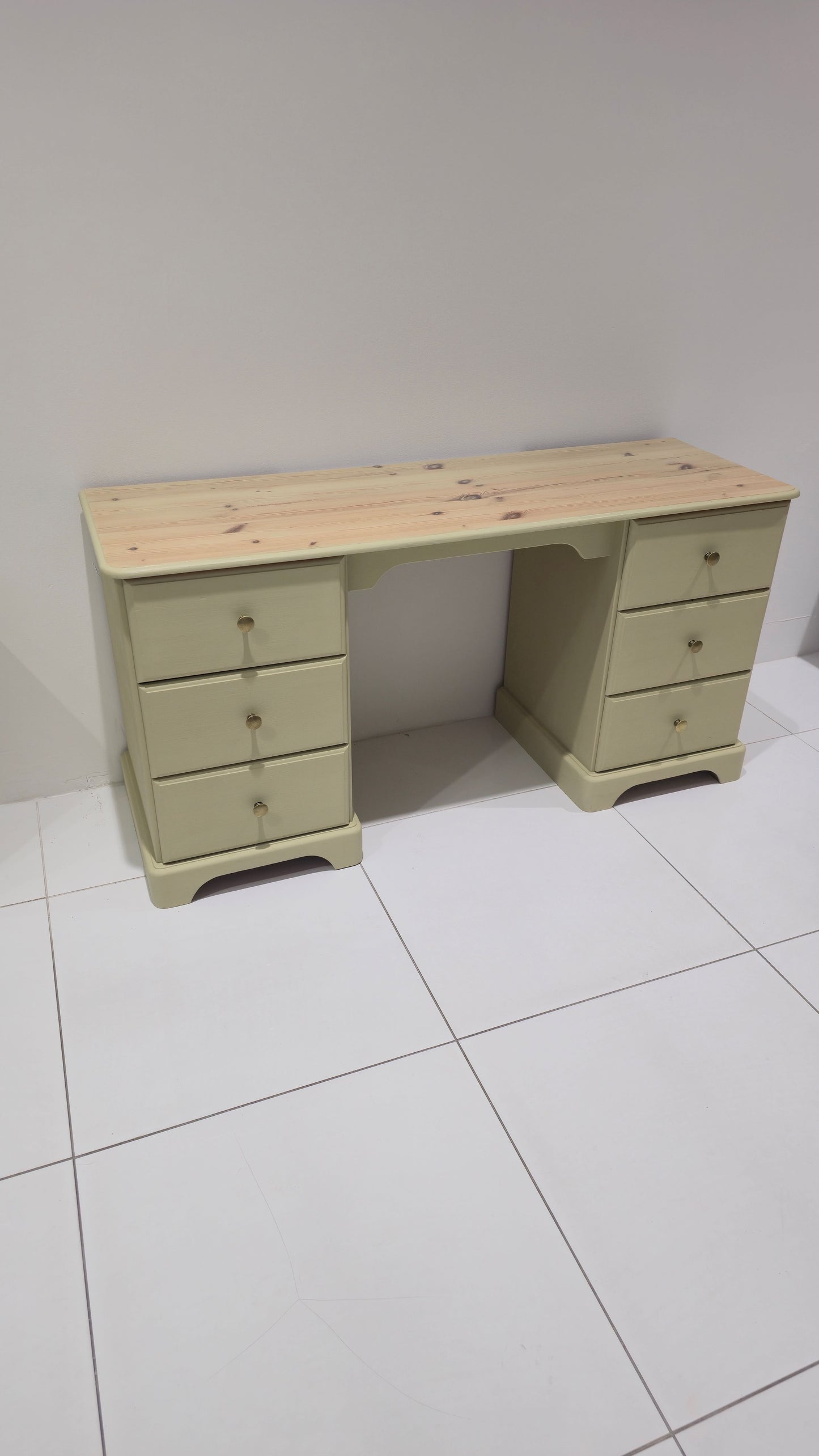 Bedroom Set: Wardrobe, Chest of drawers, Dressing table